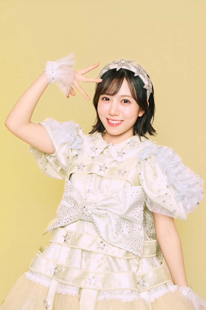 フォロー＆RPで #プレゼント🎁】 MORE STAR 笹原なな花 サイン入り