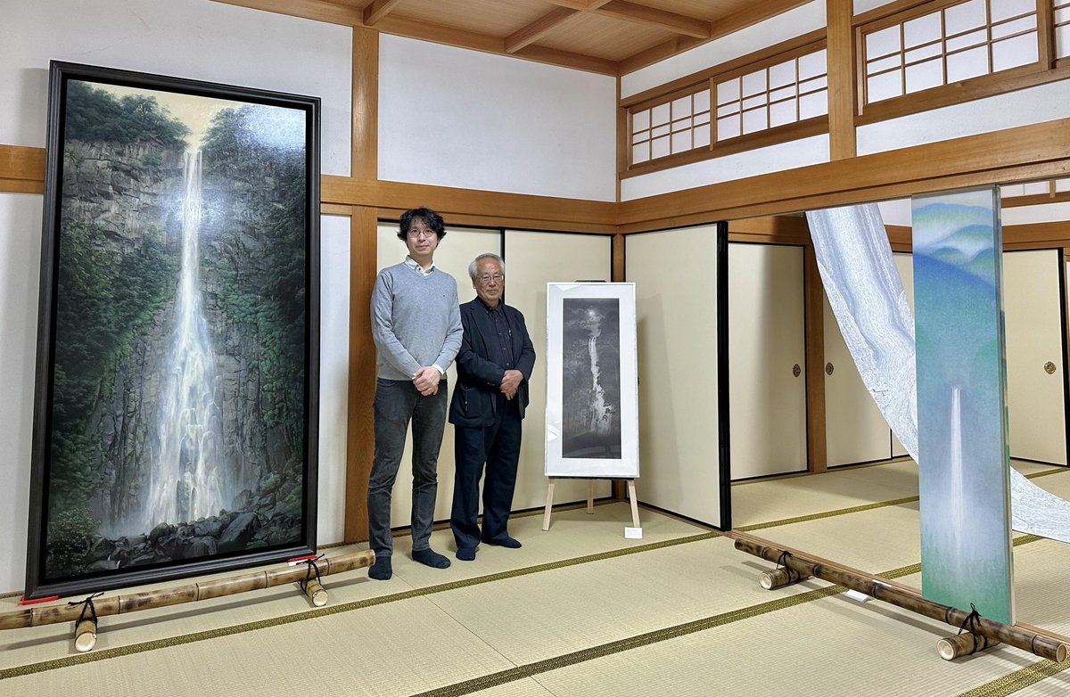「那智大瀧展」は盛況のうちに幕を閉じました。
写真は、この展覧会の発起人であり、鉛筆画の第一人者である篠田教夫さんと。

ご尽力くださいました関係者の皆さま、ご覧いただきました皆さま、ありがとうございました。