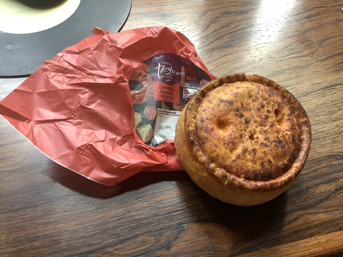 Doris from Watford tweet media