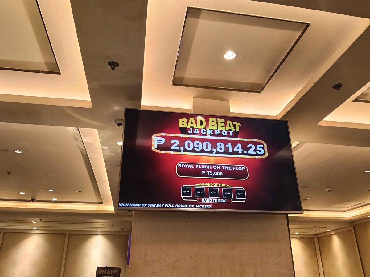pokerbananaoffi's tweet photo. 🇵🇭Newport World Resort🇵🇭

現在のジャックポットは約200万ペソ…！✨

一発のチャンスがあるのはもちろん、
普段のテーブルもこの通りしっかりポットが動いています🔥

さらにキャッシュバックもあるので、
遠征コストを抑えながらプレイ可能✈️🏨💰

👉詳しい条件は公式LINEで案内しています
https://t.co/jvmhz50Gay

#ポーカーバナナ #フィリピン #マニラ #テキサスホールデム #ポーカー