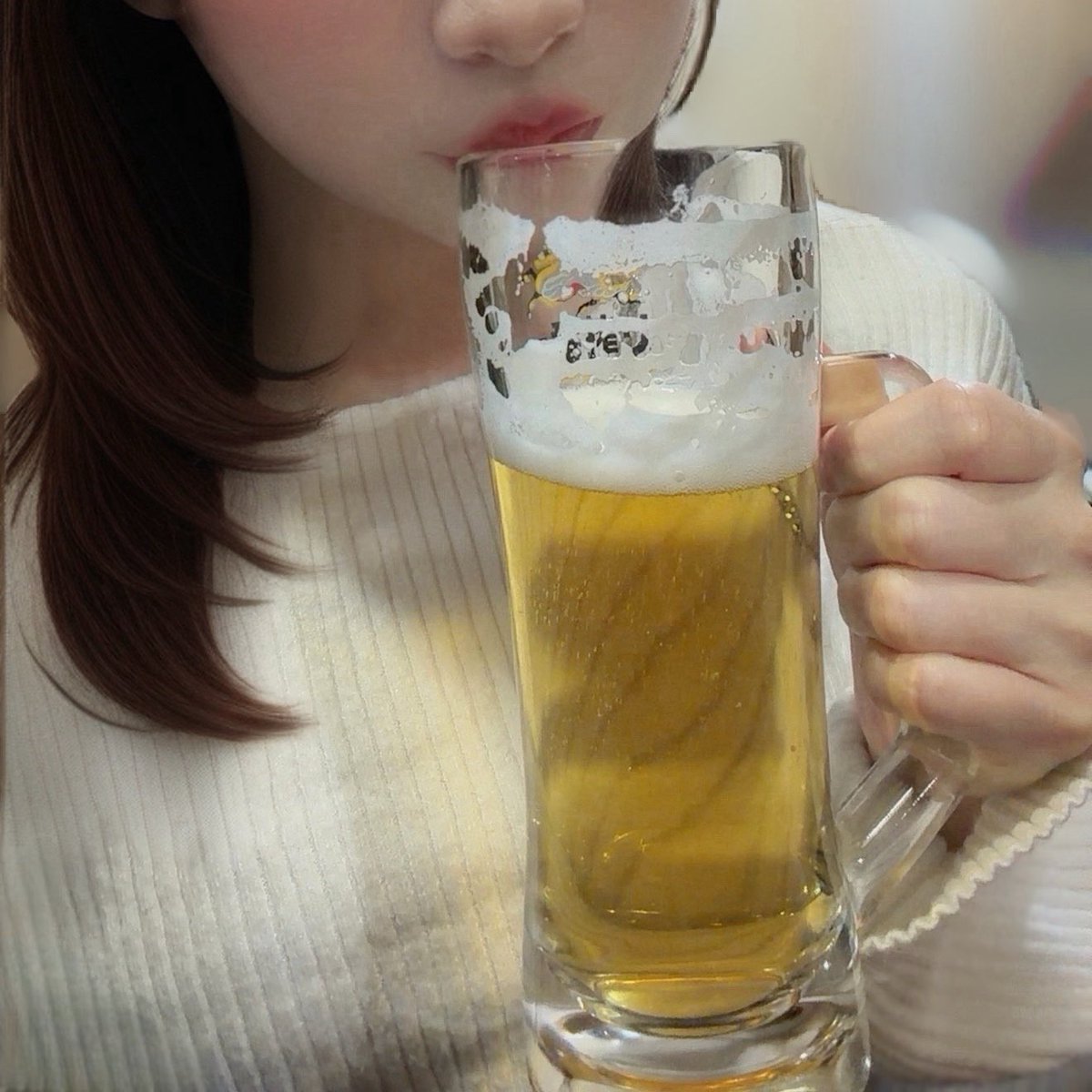 erena_sjo_'s tweet photo. エレナ専属の広報様(←と、言ってくれてるエレナ推しのお客様)とラストの時間にお部屋で2人飲みしたら(もちろんノンアルですw)スイッチ入っちゃって、、、1人飲みに来てしまいました♡
#名古屋 #風俗 #M性感 #ペニバン https://t.co/Ni9ytbrgHC