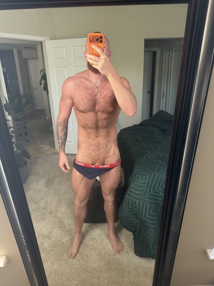 Robbie_Hughess's tweet photo. Morning chat https://t.co/3EnJeBE5es