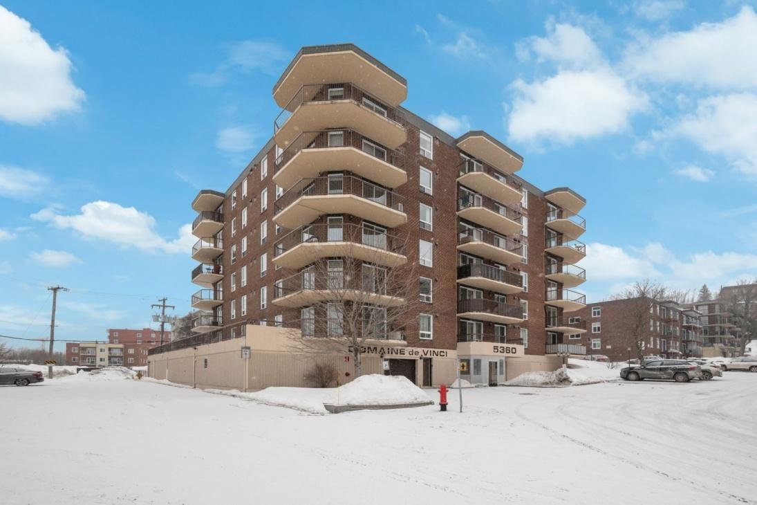 stephanebruyere's tweet image. No0083 Charlesbourg. Condo. Prix demandé 319,000$. Vendu 287,900$. #immobilier #deal