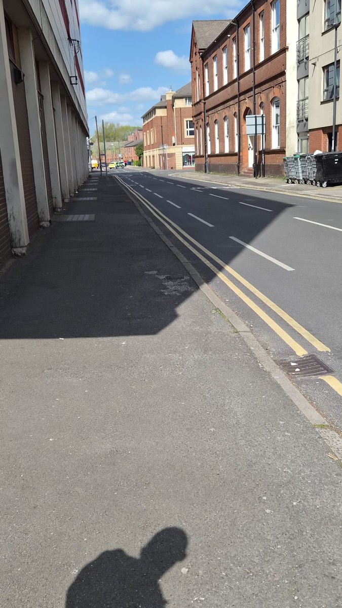 court_johnson86's tweet image. Incident ongoing in derby police sealed off streets ⁦@SkyNews⁩ #derby ⁦