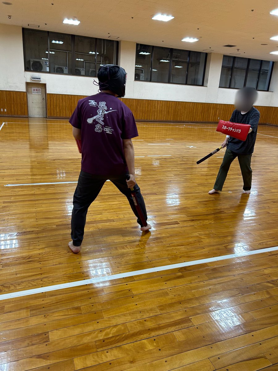 BukkyoSC's tweet photo. 佛教大学スポーツチャンバラサークルです！

4月21日の体験会ではリピーターとして1名来てくれました！

3回目ということもあり打ちが鋭く先輩にも勝利を収めていました！

体験会も残すところ後2回なので興味がある方はぜひ体験してみてください！ https://t.co/OmOHQVGbn0