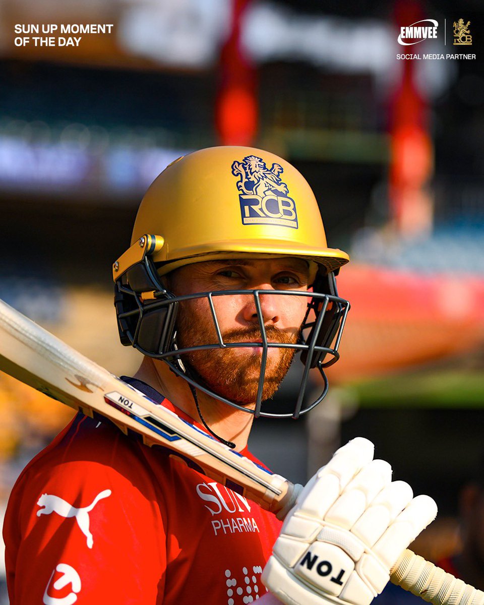 RCBTweets's tweet image. Emmvee Sun Up Moment of the Day. ☀️

𝘎𝘰𝘭𝘥𝘦𝘯 𝘏𝘰𝘶𝘳 𝘚𝘶𝘯 on our stars. 😋❤️🌟

#PlayBold #ನಮ್ಮRCB #IPL2026