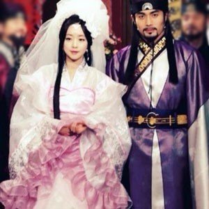 <a href="/kingofgatayama/">桜田真助</a> <a href="/potebtial/">水佩風裳</a> <a href="/lwxnmsl/">十年梦，薄幸名。</a> <a href="/sysongyun/">松云</a> <a href="/usa_hobby01/">HobbebebeGA</a> 🤔韓劇也有蝴蝶結、蕾絲和圍裙，韓劇要改名“和風韓劇”嗎？
x.com/i/status/20465…