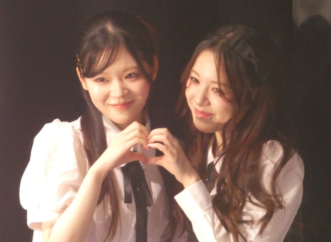 exch_ktzr_mw's tweet image. エモすぎる〜💛💜
#2FACE #NIKO #RINA