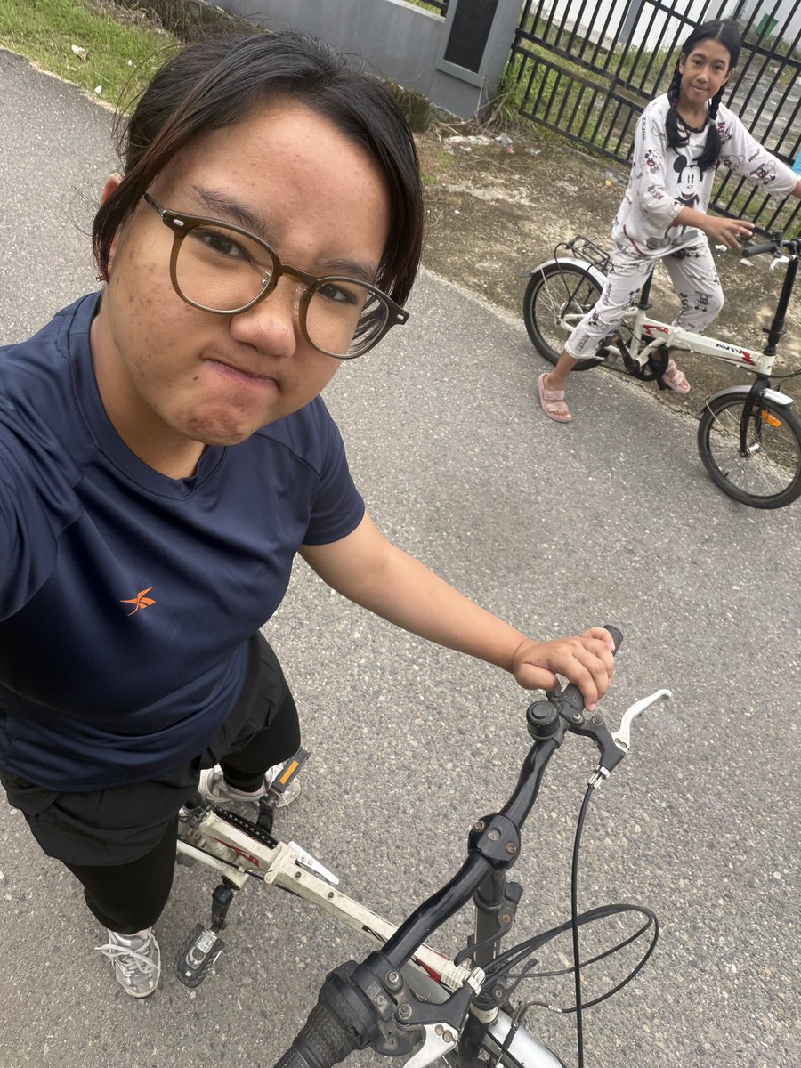 nniisswwa tweet media