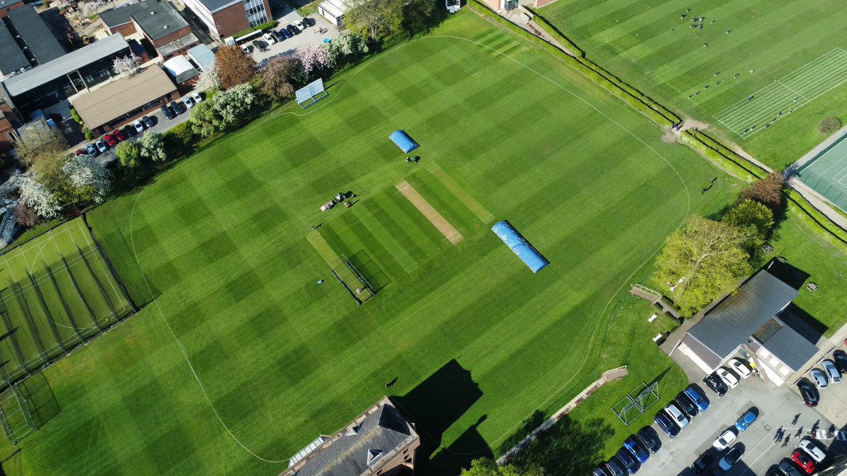callumjh21_'s tweet photo. 1st XI cricket pitch at @StPetersYork 
@ryanpepper91 
@HillabyMark 
@GeorgeBissett92 https://t.co/i80mVQarJO