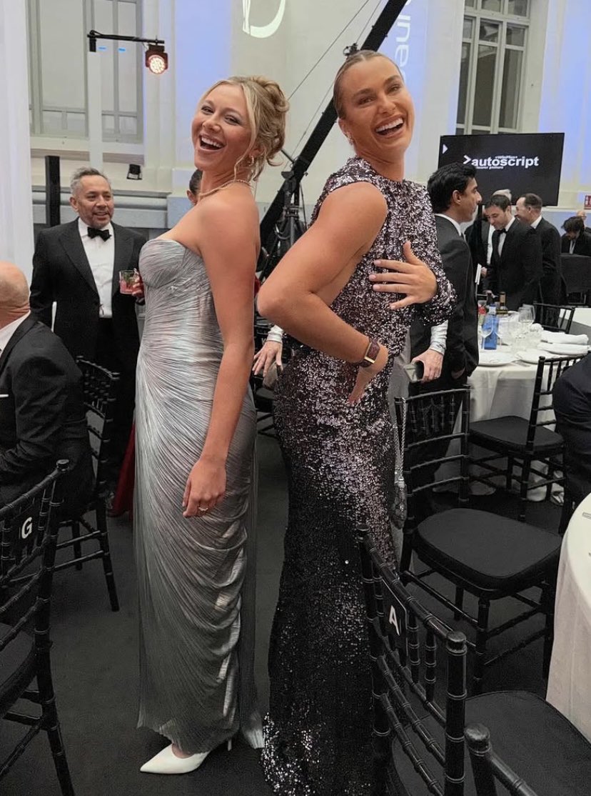 fanofanisimova's tweet photo. The duo is backkkk https://t.co/LEVSthfXq5