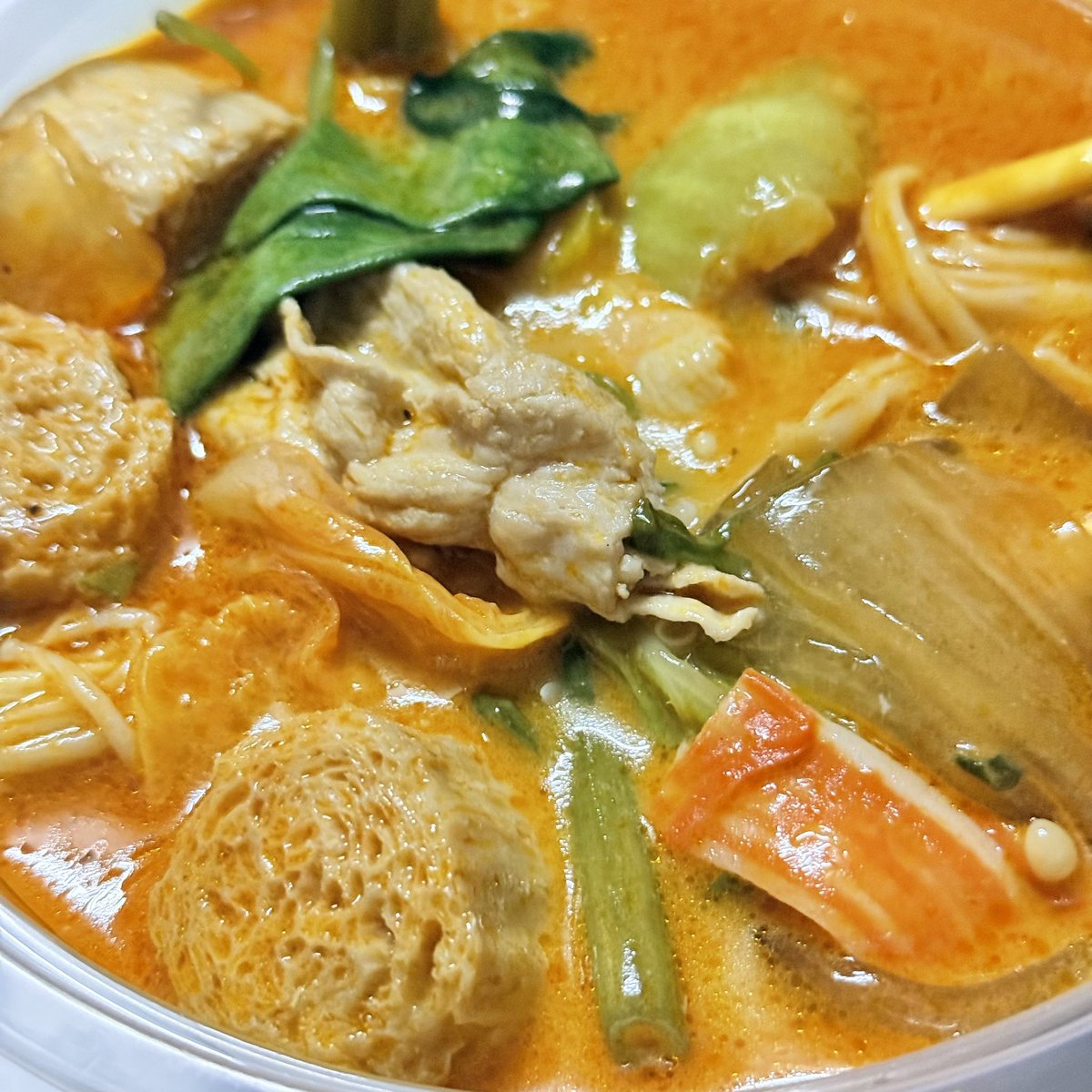 𝟱𝟮𝟱% tweet media