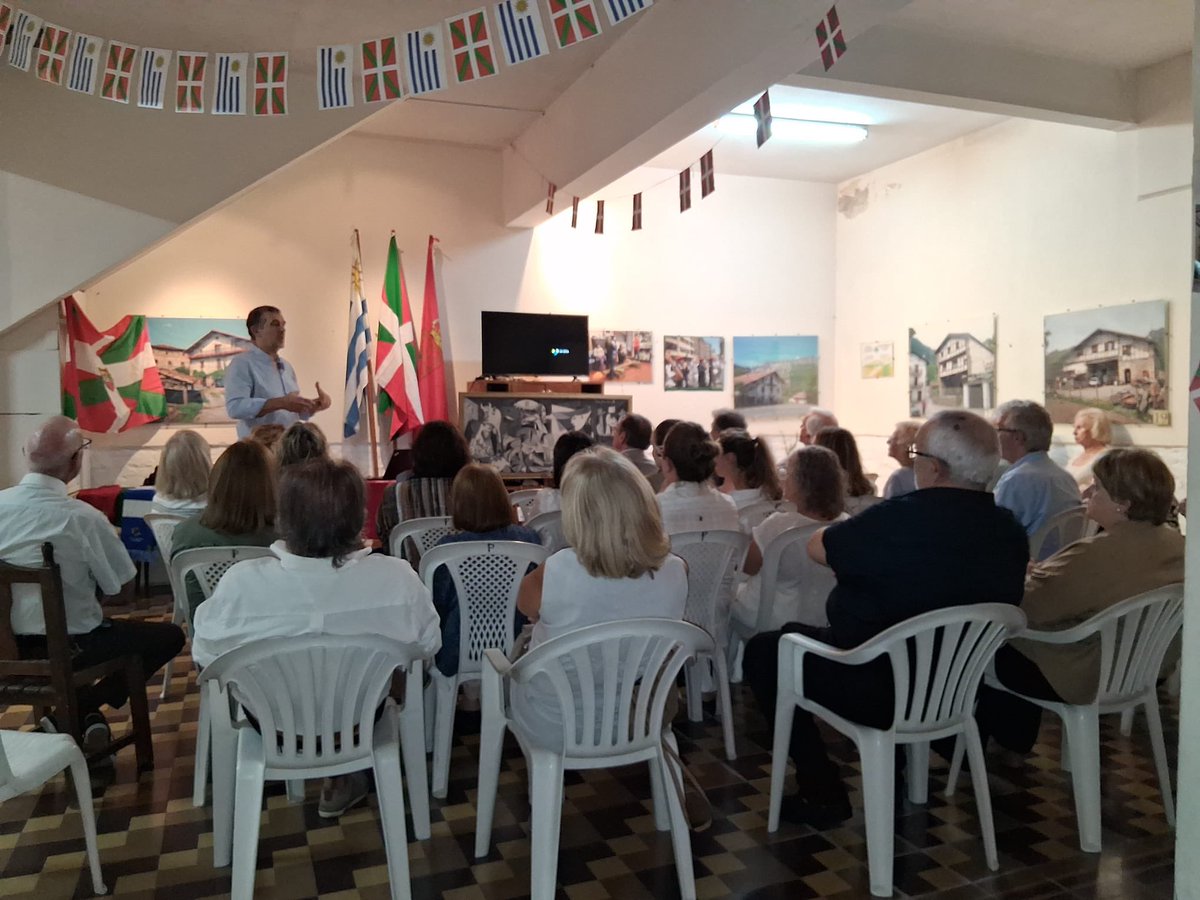 Consulado General de España en Montevideo tweet media