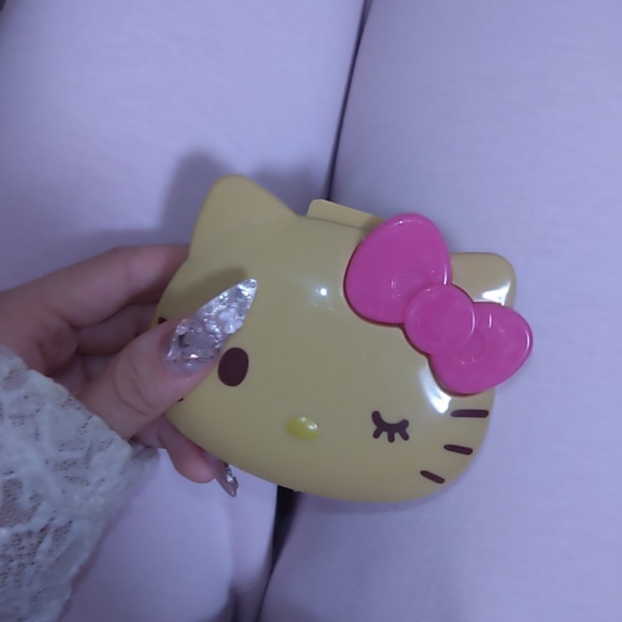 あみあ tweet media