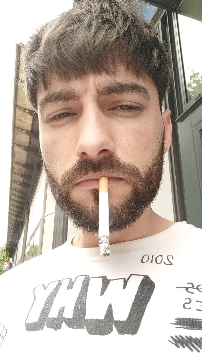 Joven cabrón tweet media