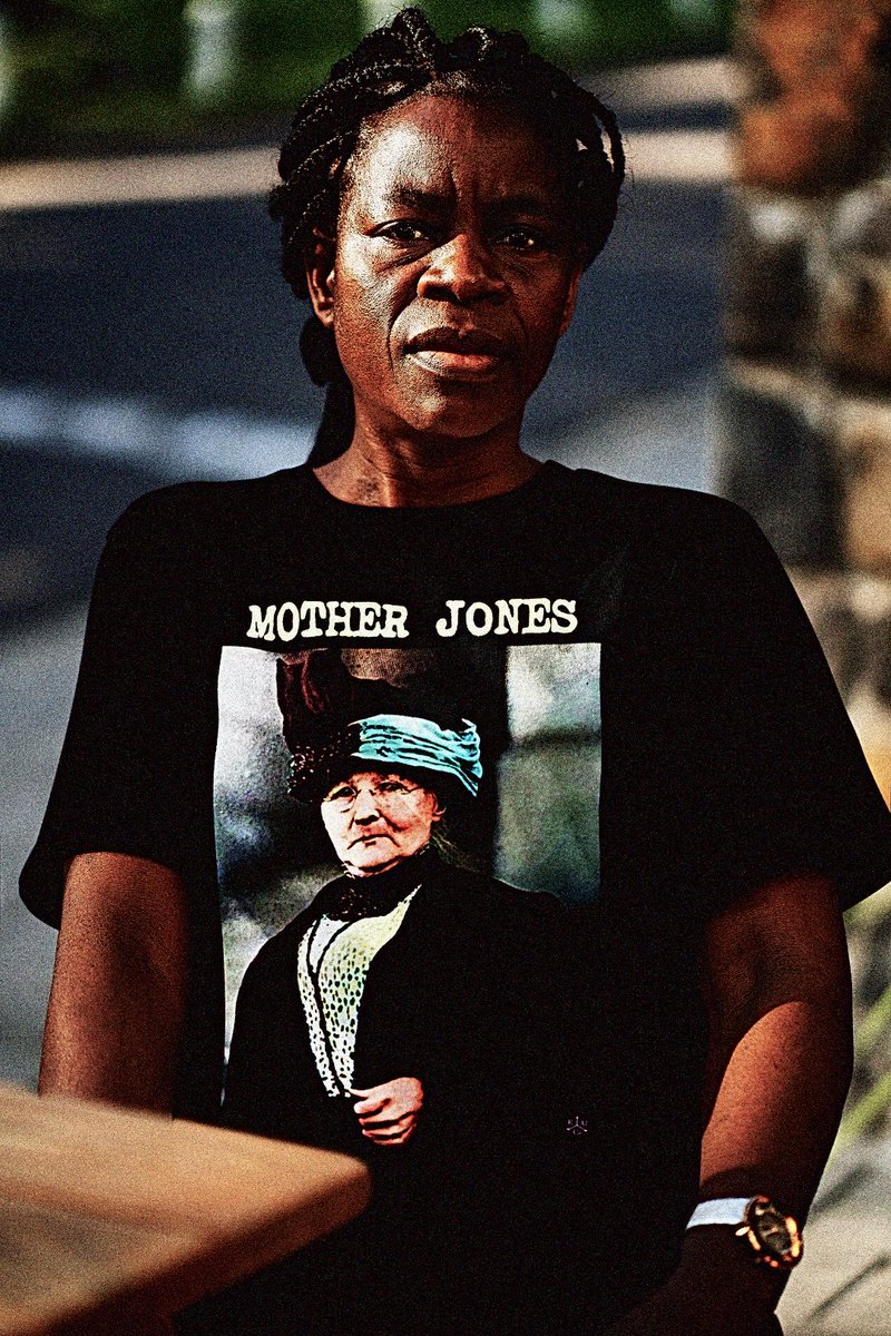 eatcookwrite's tweet photo. Yesterday was the anniversary of the Ludlow Massacre. The bloodiest war on organized #labor in the #history of America. #MotherJones played a key role. To honor that, The East Utopia Company has put all our labor icons shirts on sale. #IWW #EUTC
https://t.co/ttpyCPjGyw https://t.co/keV7WMRhyN