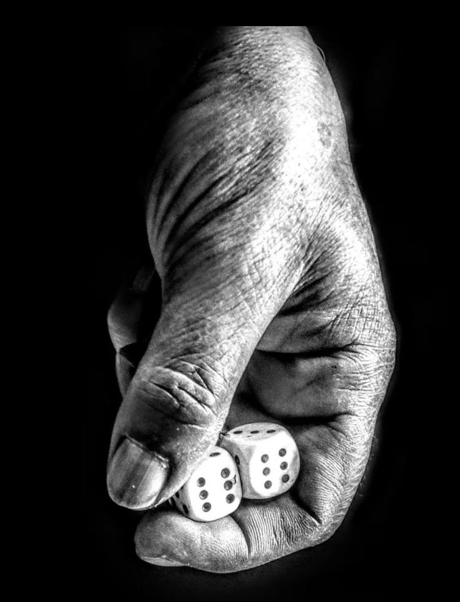 ryan2616's tweet image. #blackandwhite