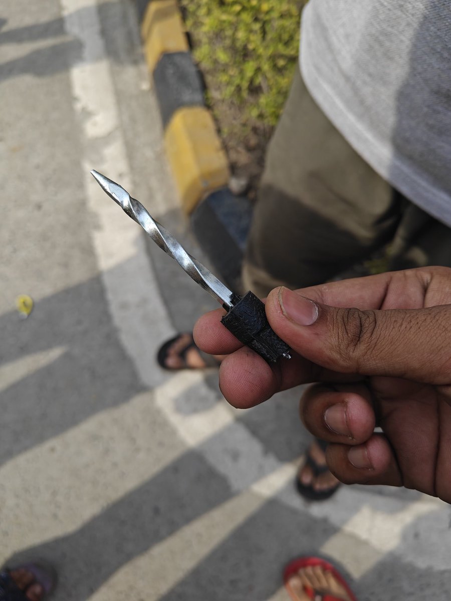 YashJoshixm's tweet photo. @Adarshpandt_ Weapon used for assault https://t.co/2ZkP8uItns