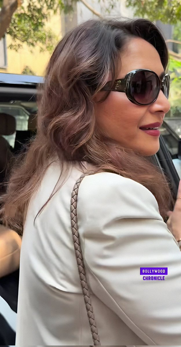 Your sweet smile…not just beauty, but a quiet magic😘🌹Turning simple moments into something unforgettable. When u smile, da world feels softer, worries fade away. A grace so rare, words can never fully hold it. #MadhuriDixit G ur smile lives in da heart forever. 
<a href="/MadhuriDixit/">Madhuri Dixit Nene</a>