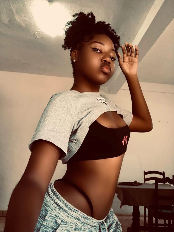 Ella ™ 💕 tweet media