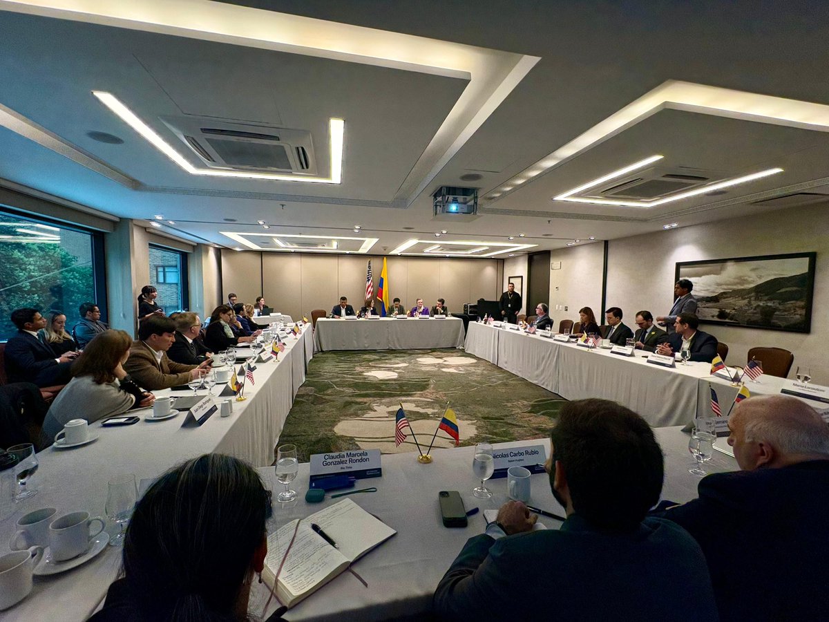 Iván Cepeda Castro tweet media