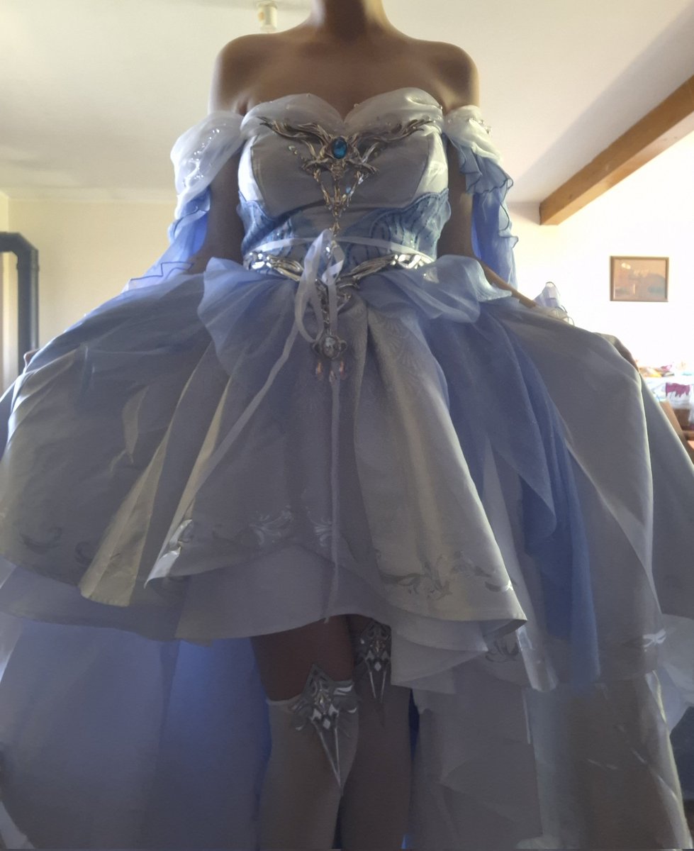 fishiesprincess's tweet photo. I don't usualy post that but...I got my (dream) cosplay and I got it the same day as the rerun (the upper part looks weird bc I didn't tie it proprely, it was just a test) https://t.co/jEWV0U7aUB