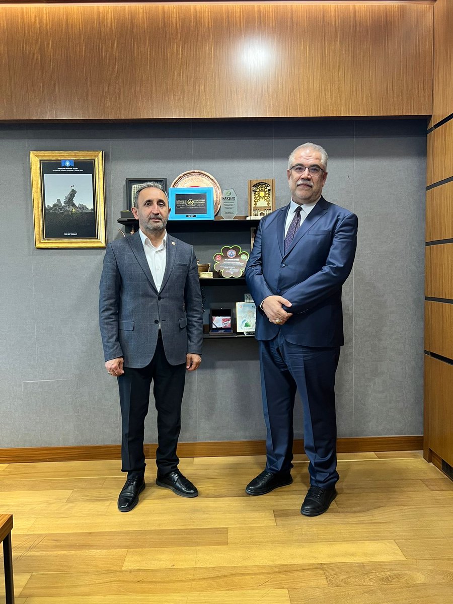 Gaziantep İslam Bilim ve Teknoloji Üniversitesi Genel Sekreteri kıymetli dostum Mehmet Emin Arslan’ı ağırladım. Nazik ziyareti ve sıcak muhabbeti için şükranlarımı sunarım.