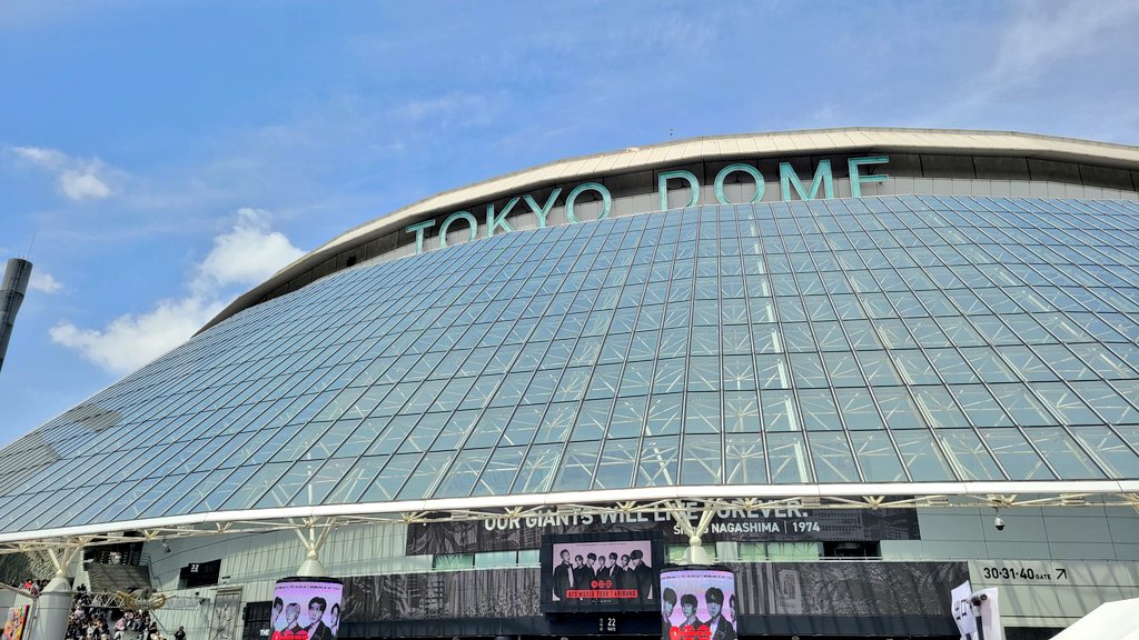 cheese10ryo's tweet photo. バンタンに会いに...アミに会いに...
東京行ってきました！
みんな本当に楽しそうに笑顔で歌って踊って、今までのLIVEで一番楽しかった気がする♡
東京最高だった、ありがとう🥰
あ、タルバン見なくちゃ！
まだそれスノも見れてないww
#BTS_WORLDTOUR_ARIRANG https://t.co/cRvcoL1eeQ