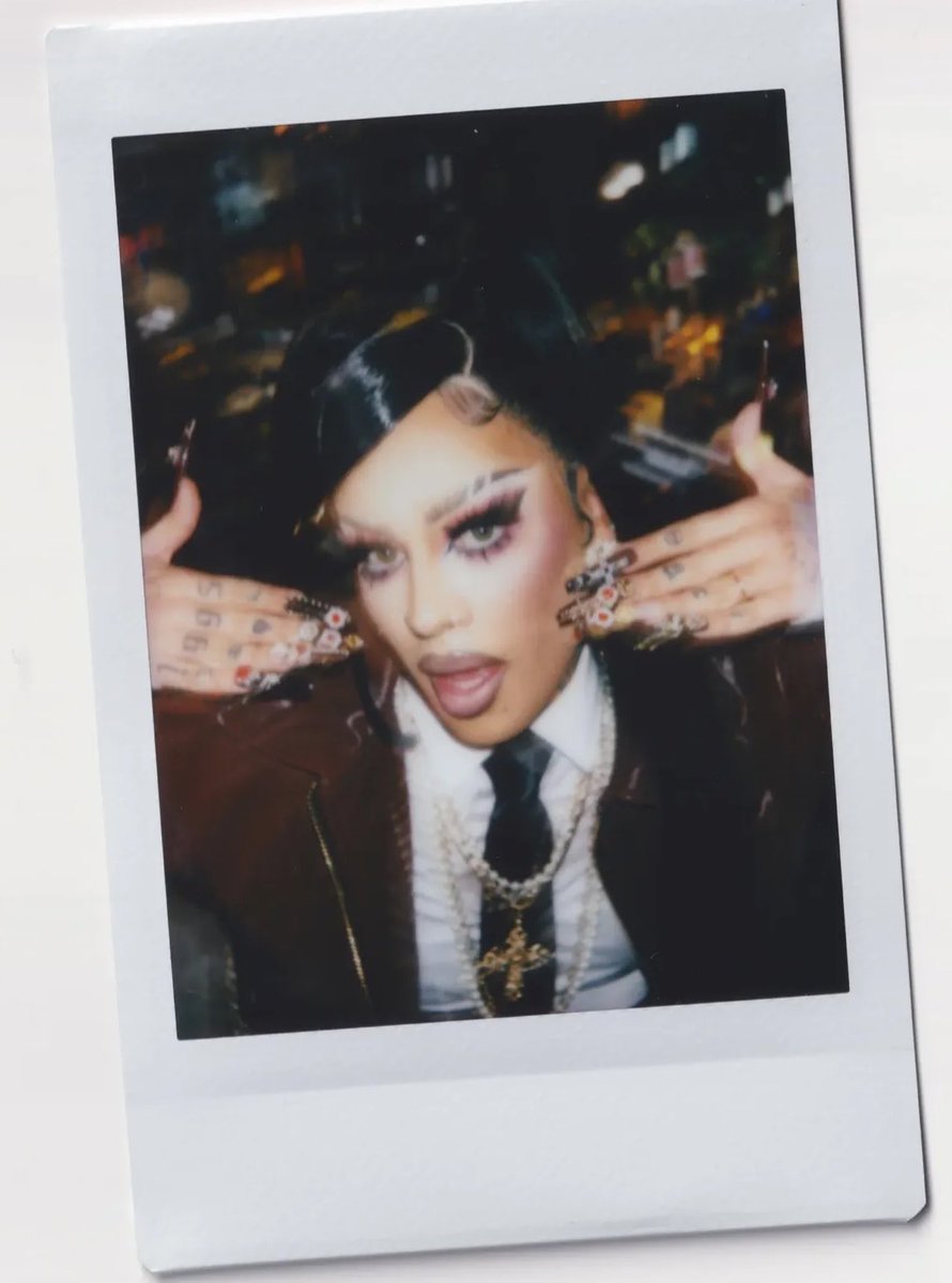 VOU DE GRADE tweet media