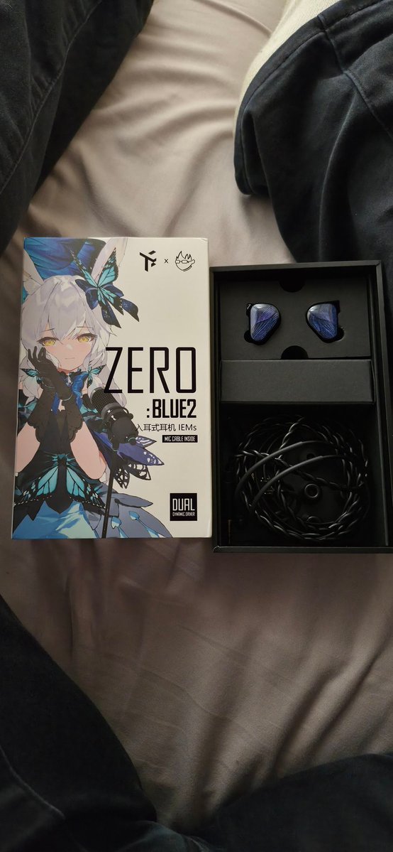 Kaz (カズ) 👓☕ Interdimensional Bartender VTuber tweet media