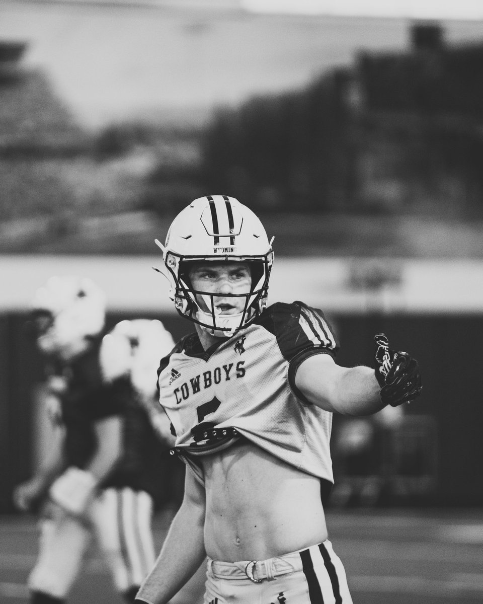 Wyoming Cowboy Football tweet media
