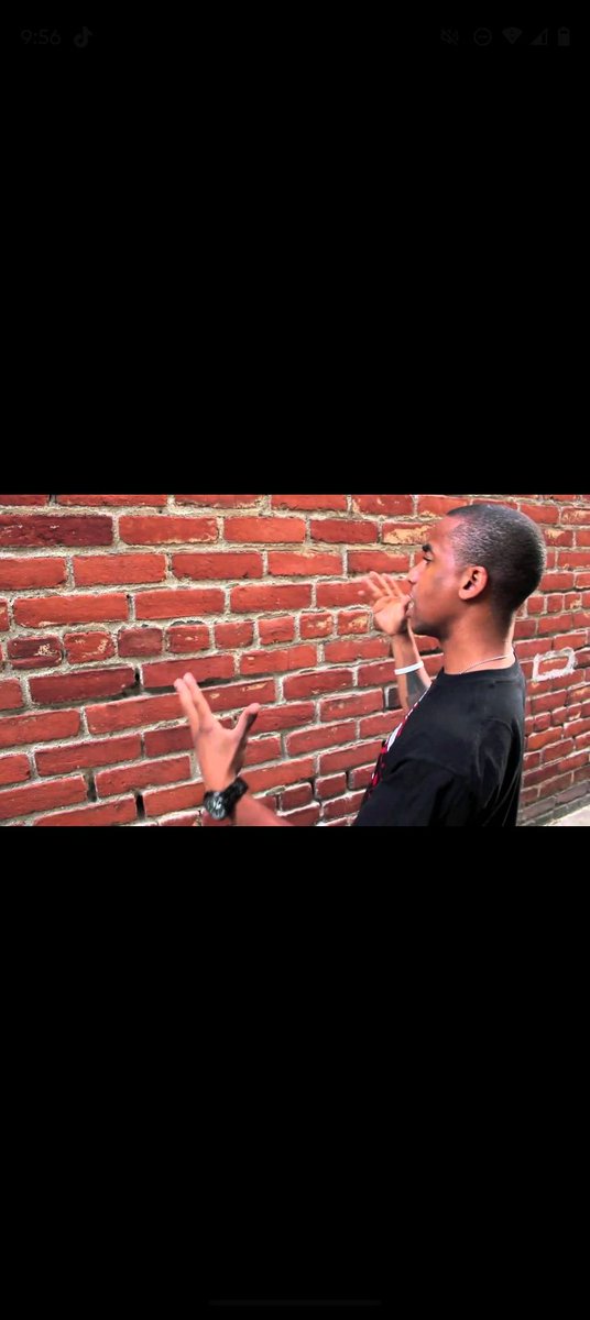 theusername5853's tweet photo. How it feels trying to find a piggy that isn't a scammer or expect me to pay fees
#findomtwitter #paypiggies https://t.co/o9nXmm5S21