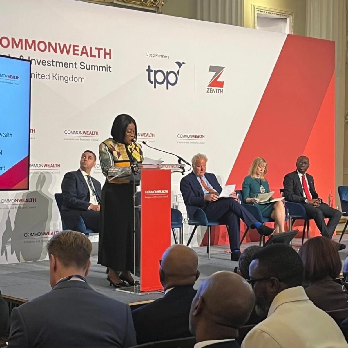 DrNaseemNaqvi's tweet image. A pleasure to participate in the @commonwealthsec Trade &amp;amp; Investment Summit held at the Mansion House, London. 

Inspiring remarks from @AyorkorBotchwey and @citylordmayor. 

@CWEICofficial @mrmainelli 

linkedin.com/posts/naseemna…

#Commonwealth #Blockchain #Stablecoin #BBA