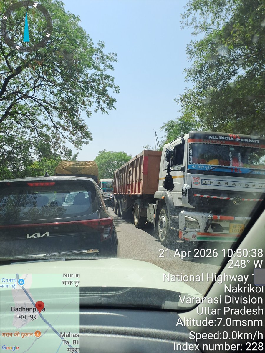 PM132016's tweet photo. @NHAI_Official @MORTHIndia @1033_Helpline @Uppolice @uptrafficpolice Gazipur - Ballia Rd NH 31, having big issue of traffic jams due to Sand loaded trucks, There is no specific time for them,they run 24x7 on this road which is big headache to public @myogioffice @myogiadityanath https://t.co/gOYC5eEupE