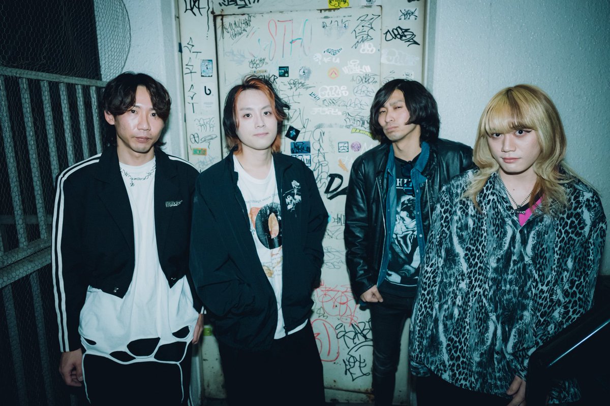 【お知らせ】

明日の20時、第1弾のツアーの発表します。

よろしくお願いします。