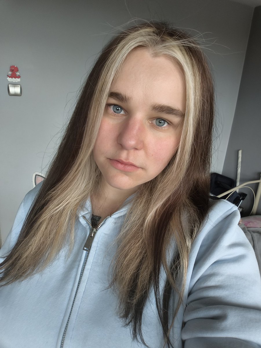 Moniss0's tweet image. #fresh fryzura 💇🏻‍♀️