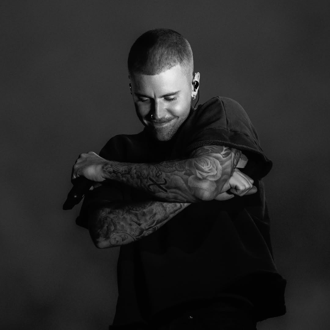 Justin Bieber Central tweet media