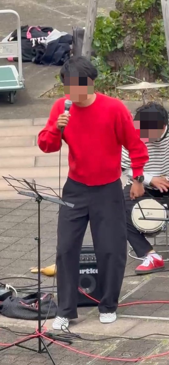 TUFSrowing's tweet photo. 今日のお昼休みはサルサ研究会と兼サーしている同期のパフォーマンスを見に行きました。歌ったり踊ったりマラカス振ったりしてる彼はとても幸せそうでした。 https://t.co/ceovO9OTCC