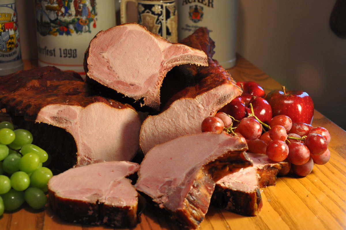 AlpineWurst's tweet photo. Kassler Rippchen are bone-in pork chops that have been cured in a salt brine and smoked, but not cooked. It's a delicious and versatile cut of meat that can stand on its own next to cabbage dishes or fried potatoes, or can be added to soups and stews for additional flavor and heartiness.