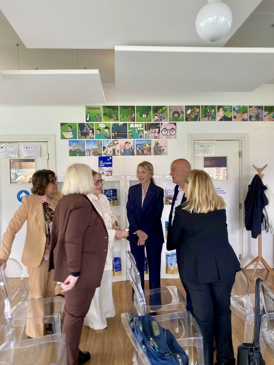 raffaellapaita's tweet photo. Oggi alla Spezia ho partecipato all’assemblea organizzata da Confcooperative Lavoro e Servizi Liguria, un importante momento di confronto sul ruolo della cooperazione nel nostro territorio.

Ringrazio Anna Viviani, Anna Manca e il vice presidente nazionale Giovanni Di Nunno per l’impegno e la visione che portano avanti con serietà e competenza.

Un pensiero sentito e riconoscente va a Don Martini e Don Perinetti, punti di riferimento per il mondo cooperativo locale, il cui esempio continua a ispirarci.

Le cooperative rappresentano un pilastro fondamentale per lo sviluppo della nostra città e del suo porto: creare lavoro, rafforzare la coesione sociale e sostenere la crescita significa investire nel futuro e l’innovazione della Spezia.