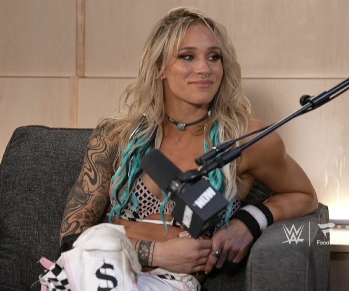 SolSNR's tweet image. 💎💕 #WWERAW #WWENXT