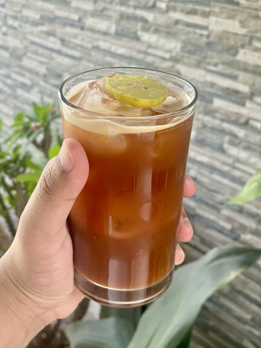 Omnomnom tweet media