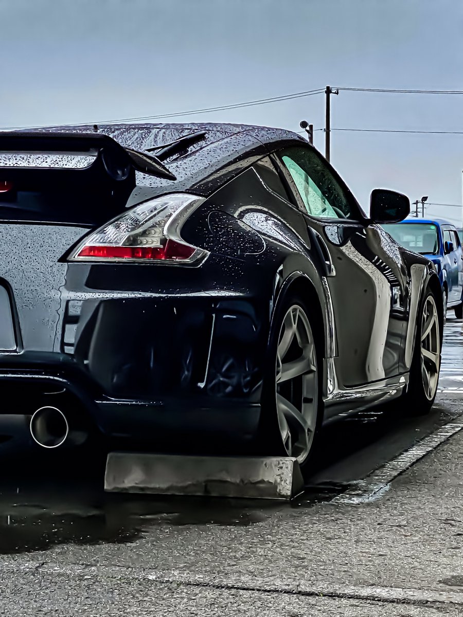 Z34@心も車もドス黒い人 tweet media