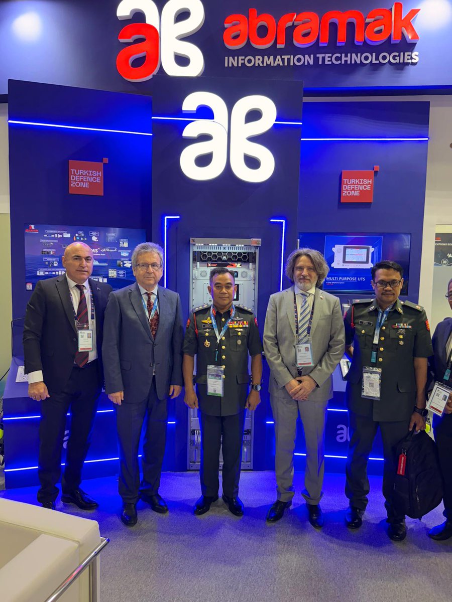 AbramakBilisim's tweet photo. We were pleased to welcome Colonel Mohd Zulkifli bin Ali Mustafa, Colonel Signals at Headquarters Army Field Command (West Malaysia), to our stand at #DSA2026.
#Expo #MalaysianArmedForces #RoyalMalaysianNavy #EmbassyofMalaysia #Defence #SSB #SSI #Defense #ABRAMAK https://t.co/KfIRhmRJCg