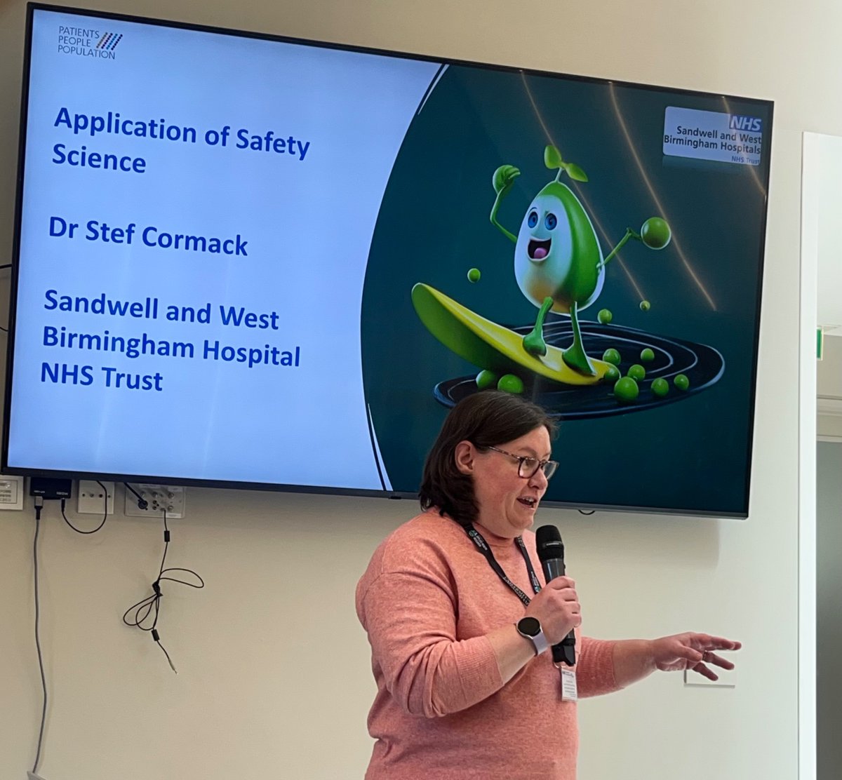 PSRC_Midlands's tweet photo. @StefcormackStef shows us how to apply Safety Science to in a clinical setting #MidlandsPatientSafetyPhd event. 
#alliedhealthprofessions
#paramedic
#research https://t.co/zQ0fcghlmp