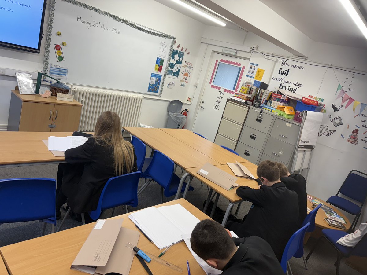 Ninestiles's tweet image. At Ninestiles, we have a range of highly trained colleagues who can help families and learners navigate a range of identification pathways🧭📚
#achievement #commitment #respect #ninestilesanacademy