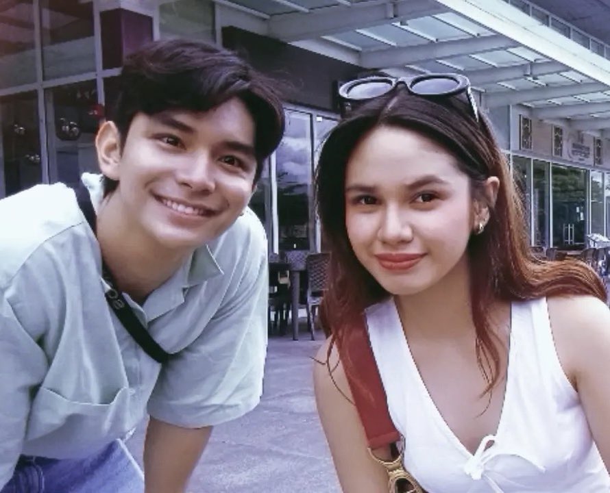 the kind of 80s picture u accidentally find in ur parents' drawer 😭