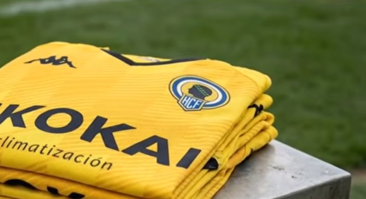 Víctor Arnau 🤍💙 tweet media