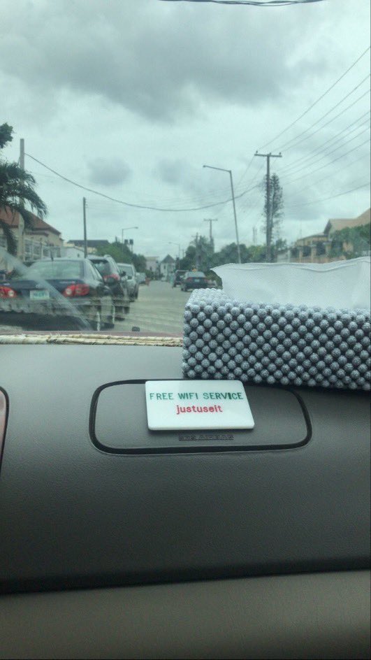 wow, look at the uber i entered today. the driver was so nice😂😂