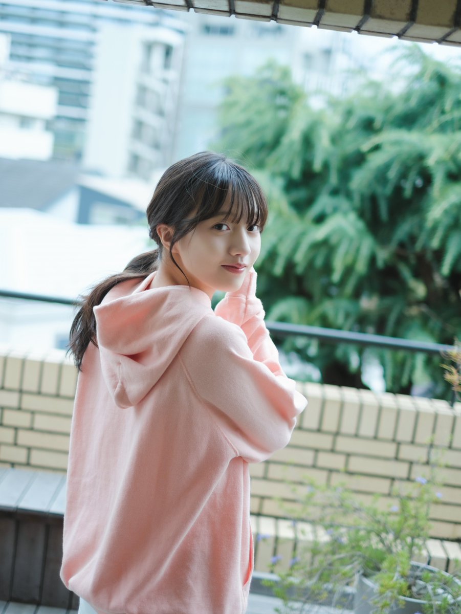 BLTTV's tweet image. 【📸先行カット】
#BLT 6月号
#乃木坂46 #海邉朱莉 さん💜

テーマは「余韻」
“彼女とたしかにその時間を過ごした記憶”を想起させる世界観……💭💗ｷｭﾝ

🗓4月28日(火)発売
ポストカード付きの予約はこちら。
↪︎7net.omni7.jp/detail/1107701…